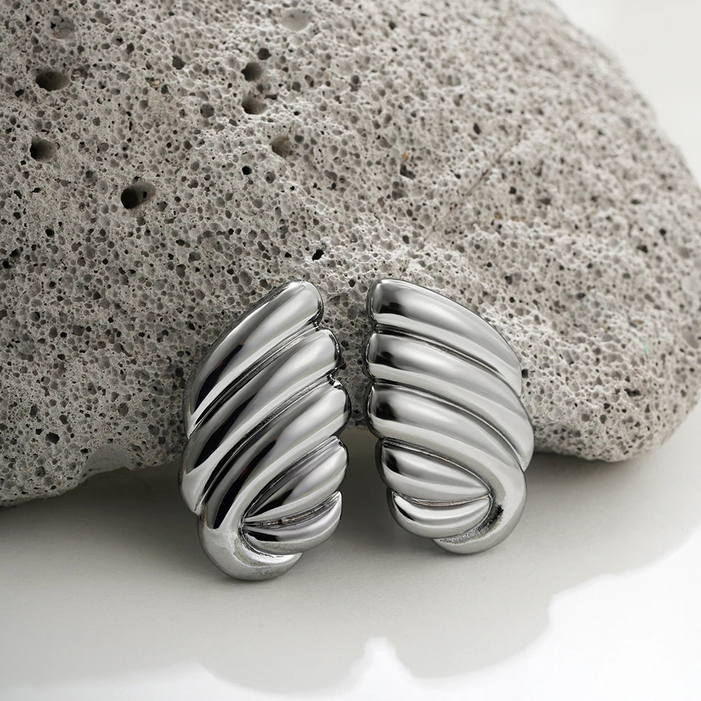 Vintage Gold Stainless Steel Earrings – Retro Chunky Statement Jewelry for Women