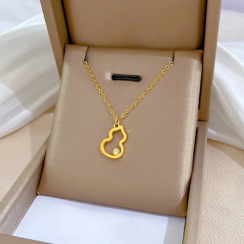 Minimalist Necklace for Women – Gold & Silver Stainless Steel Jewelry